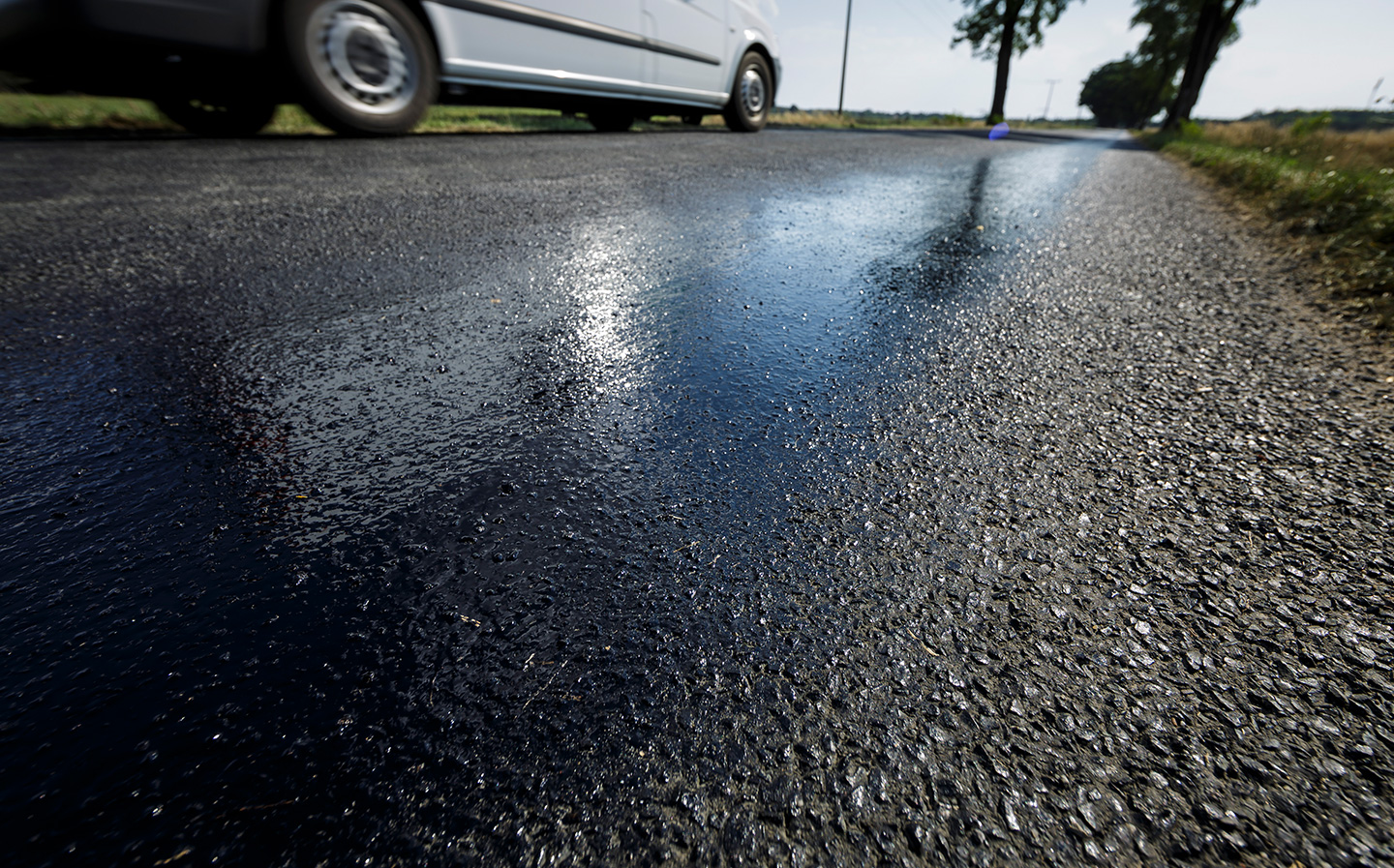 UK roads melt during UK heatwave