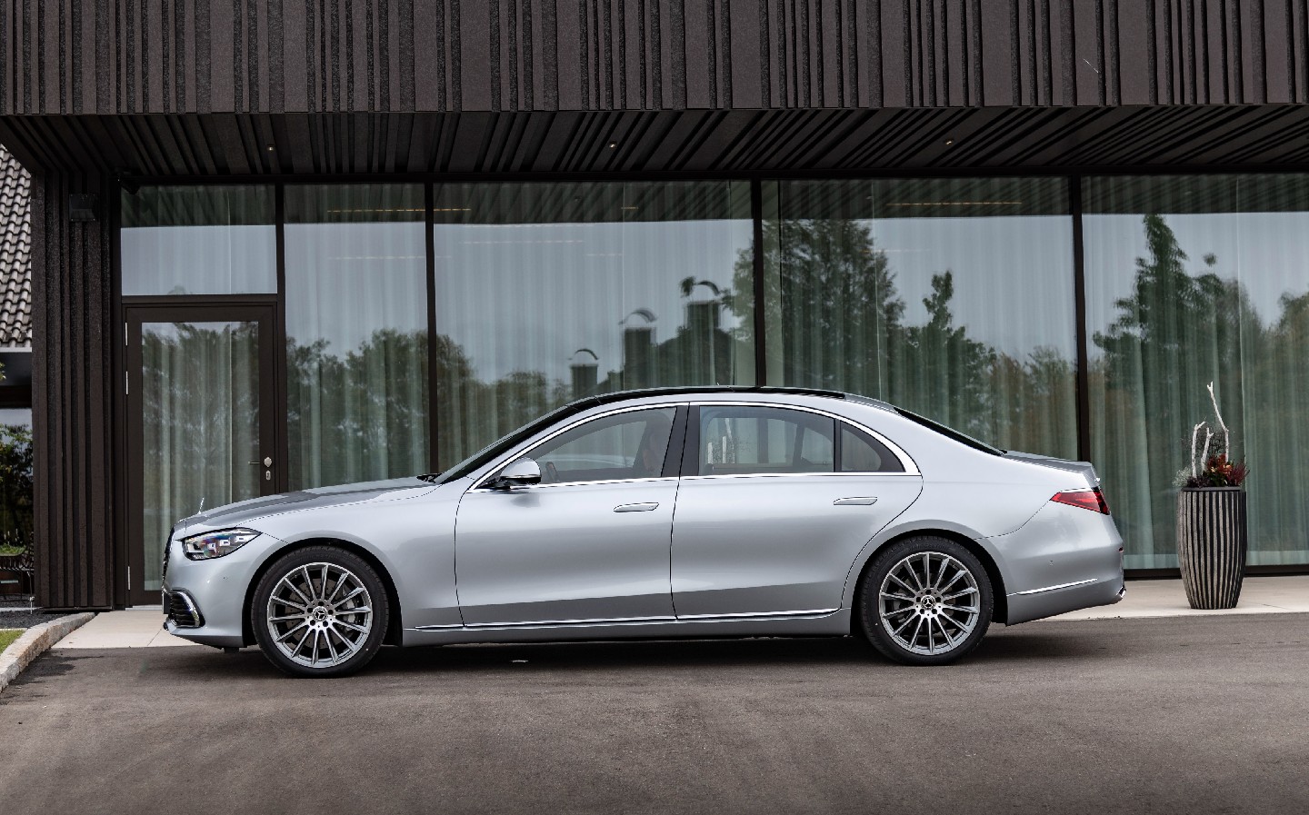 Mercedes-Benz S-Class 2021 review by Will Dron for Sunday Times Driving.co.uk