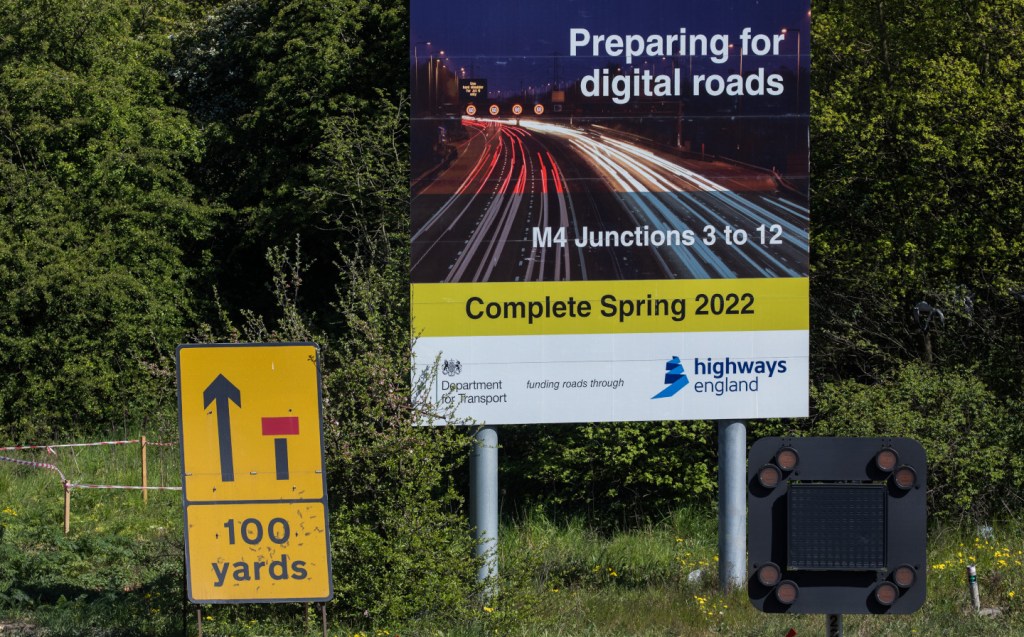 Return of hard shoulder to motorways would endanger drivers, says government minister
