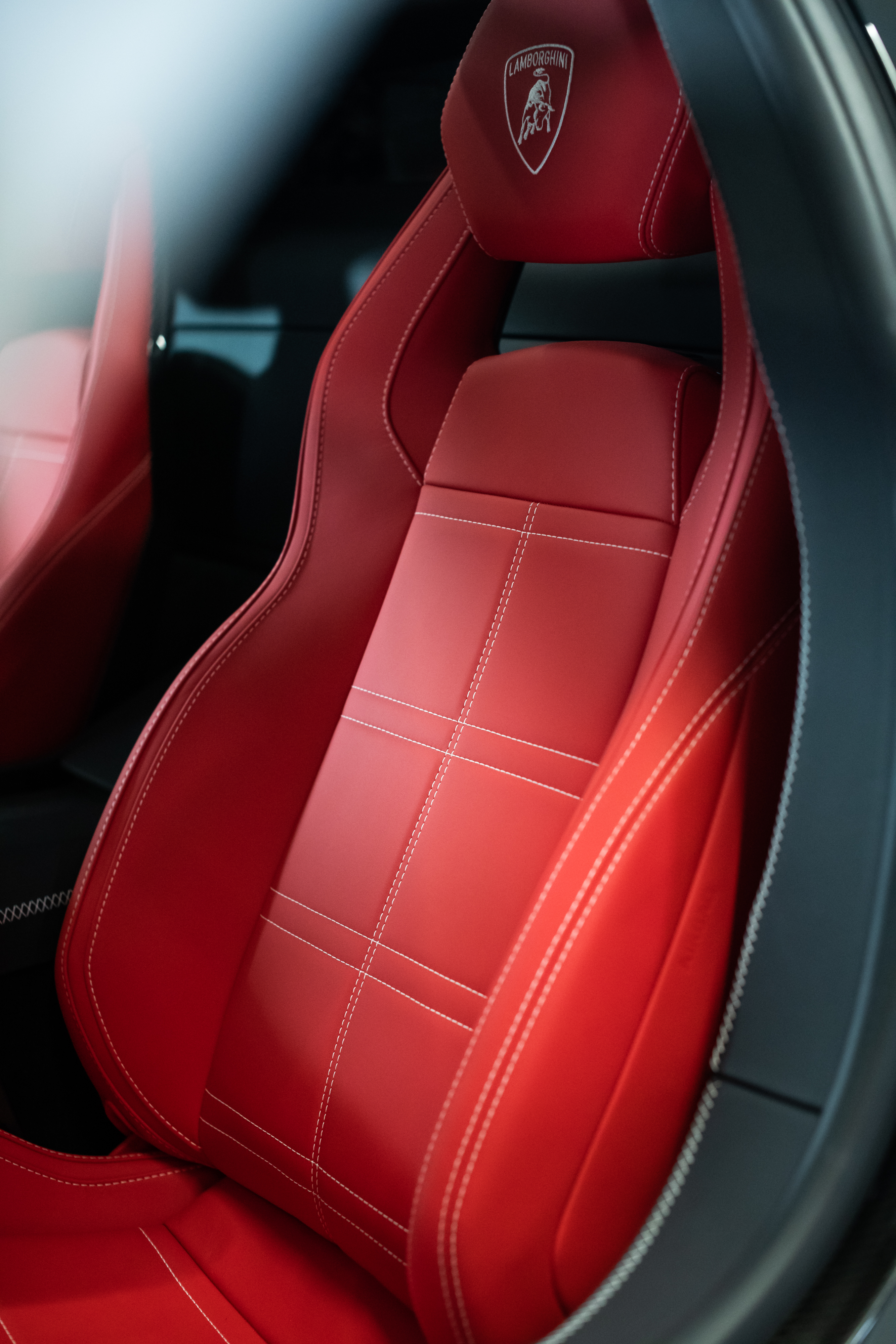2021 Lamborghini Countach LPI 800-4 seat