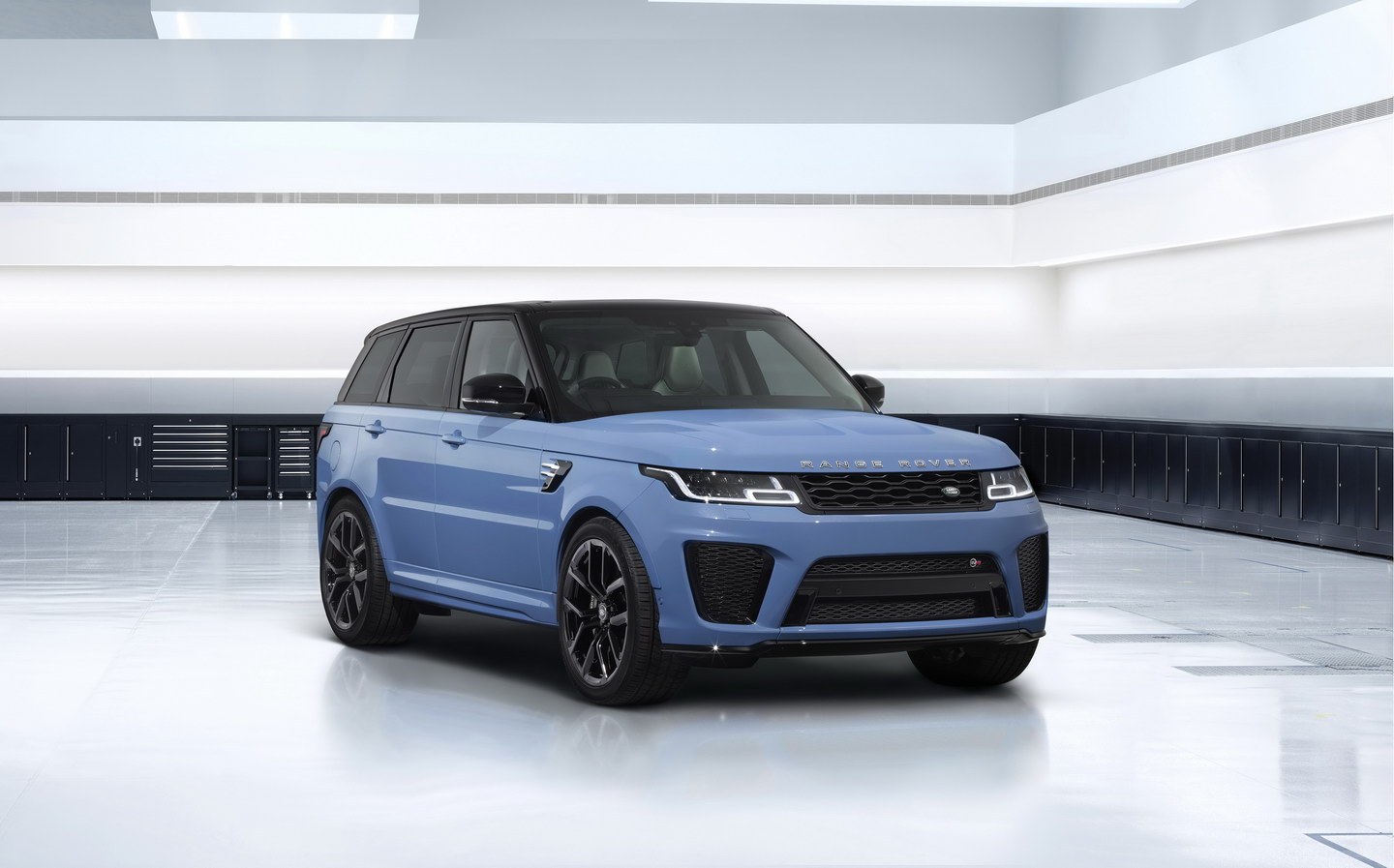 Range Rover Sport SVR Ultimate edition