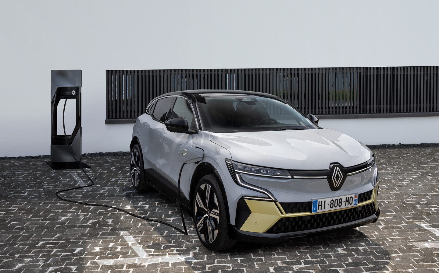 Renault Megane E-Tech Review and Buyers Guide