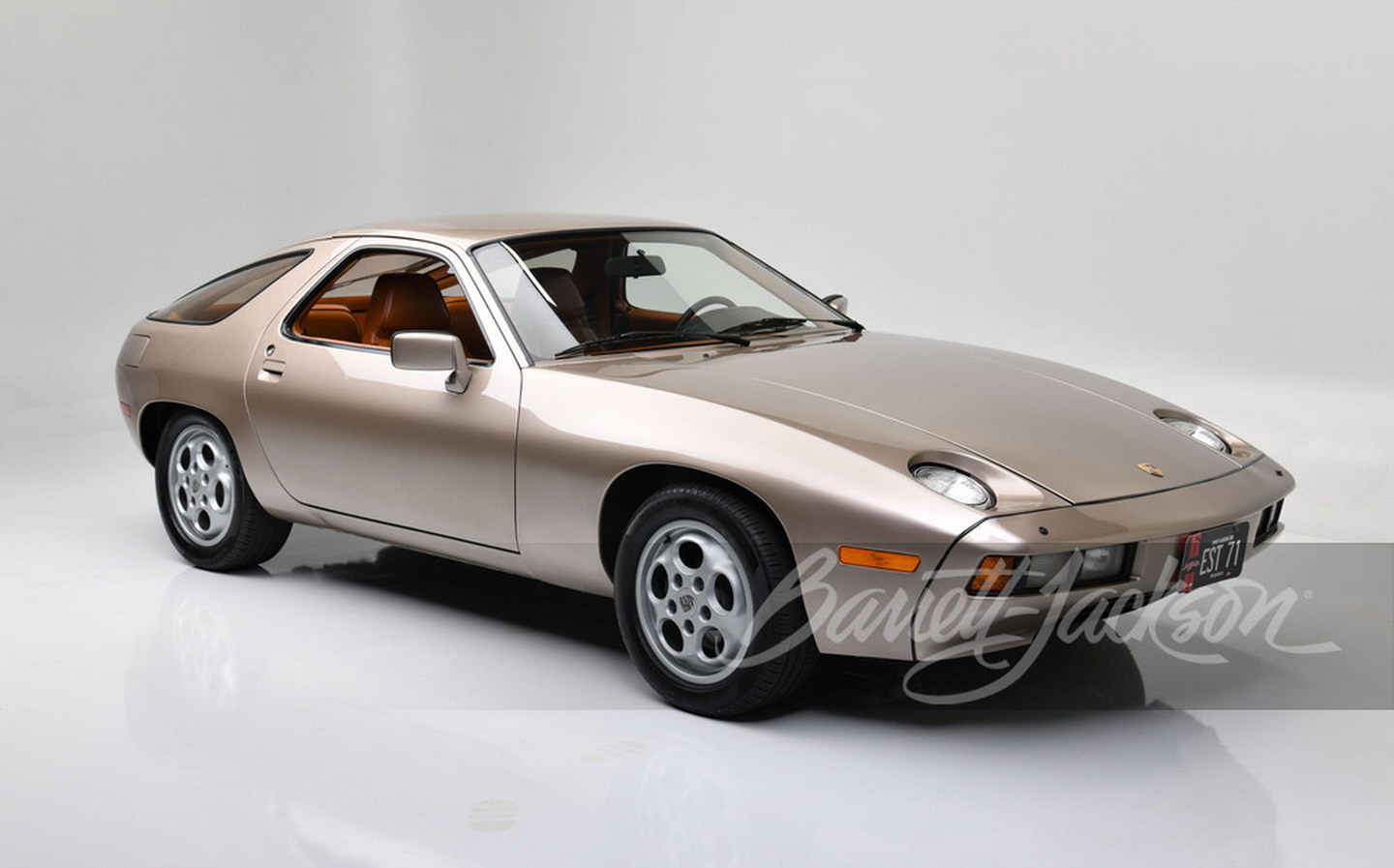 Porsche 928 driven by Tom Cruise in 'Risky Business' sells at Barrett-Jackson auction