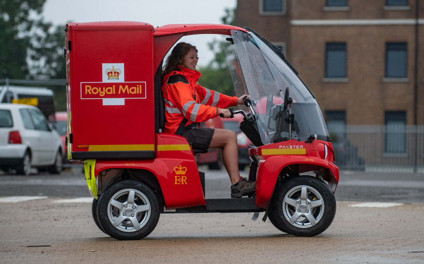 Royal Mail tests EVs