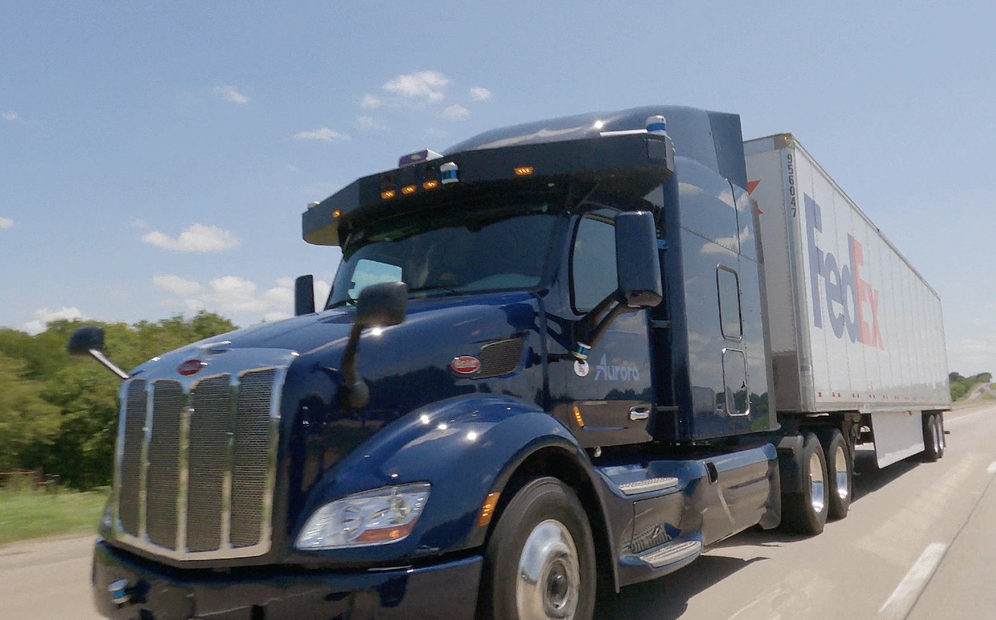 FedEx to begin self-driving truck trials on US highways between Dallas and Houston