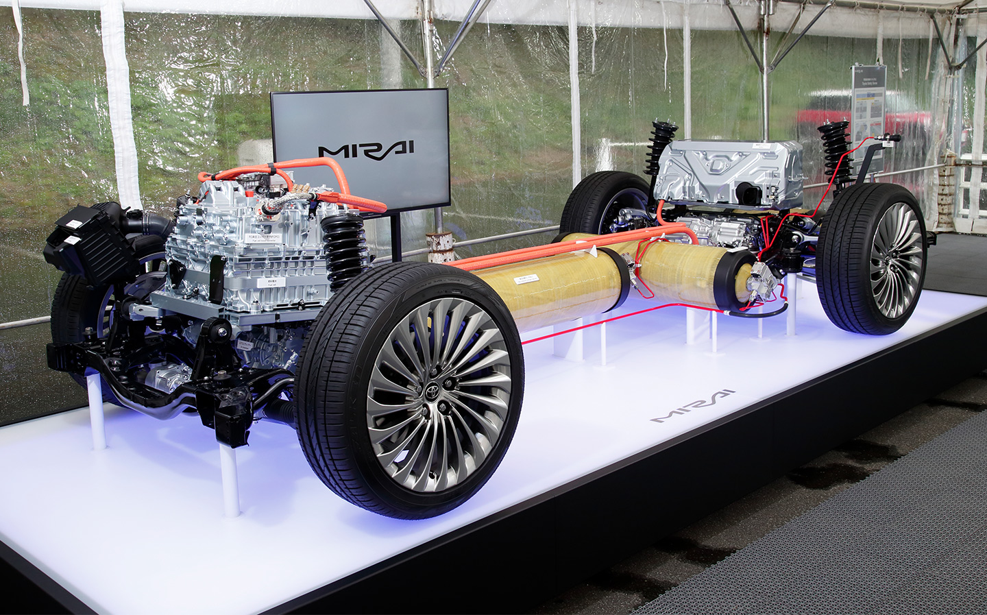 Toyota Mirai hydrogen tanks and fuel cell stack cutaway