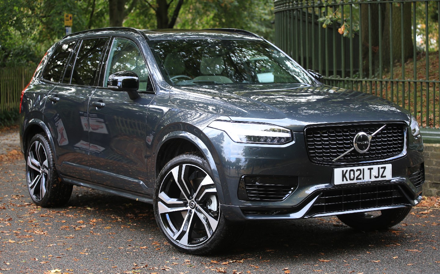 XC90 Recharge plug-in hybrid specifications