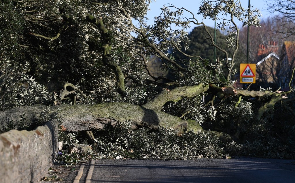 More disruption on UK roads as new storms follow Eunice and Franklin