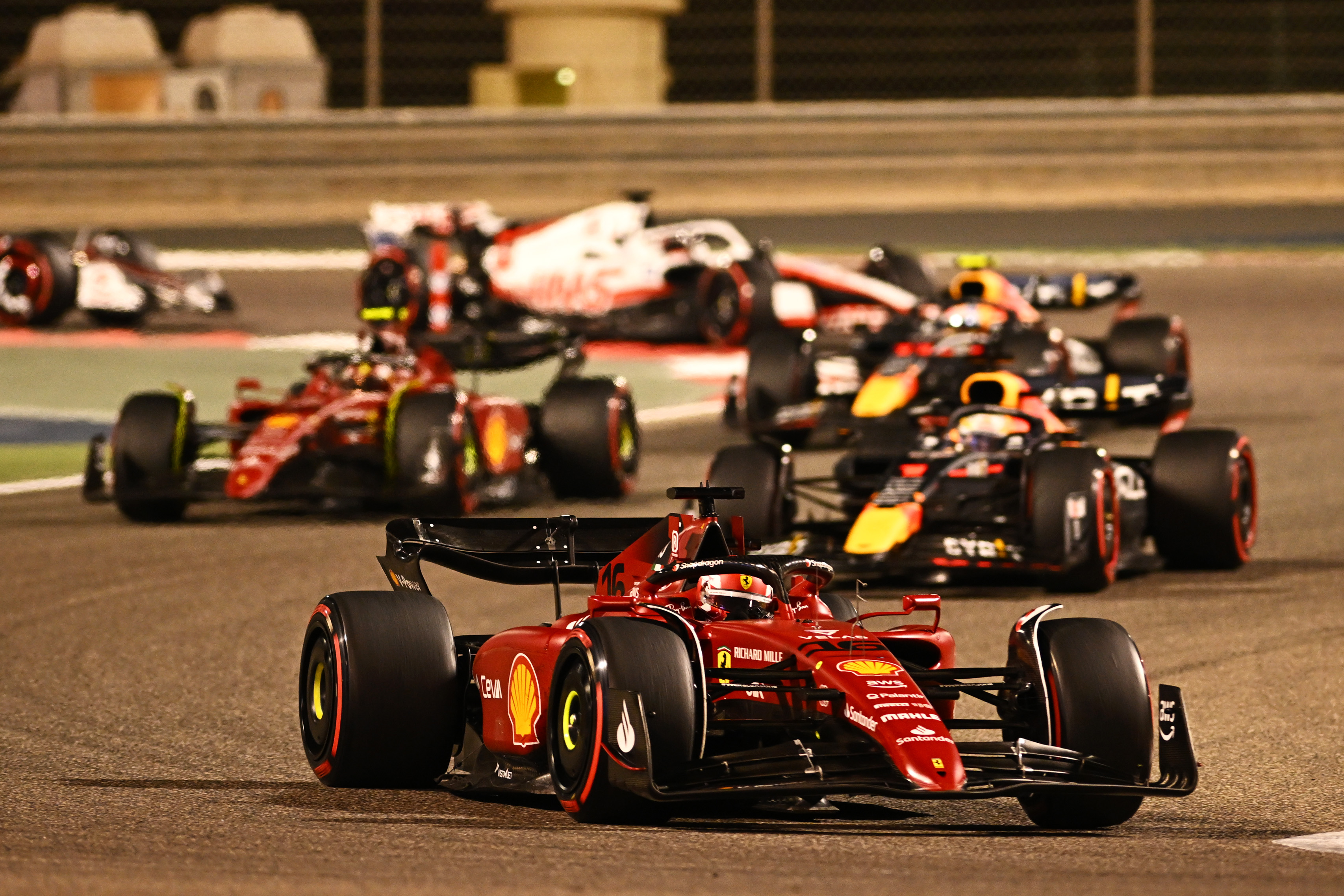 Ф 1 бахрейн 2024. Ferrari f1 2022. Феррари ф1 2022. F1 2022 Bahrain Grand prix. Ferrari f1-75 Бахрейн Гран при.