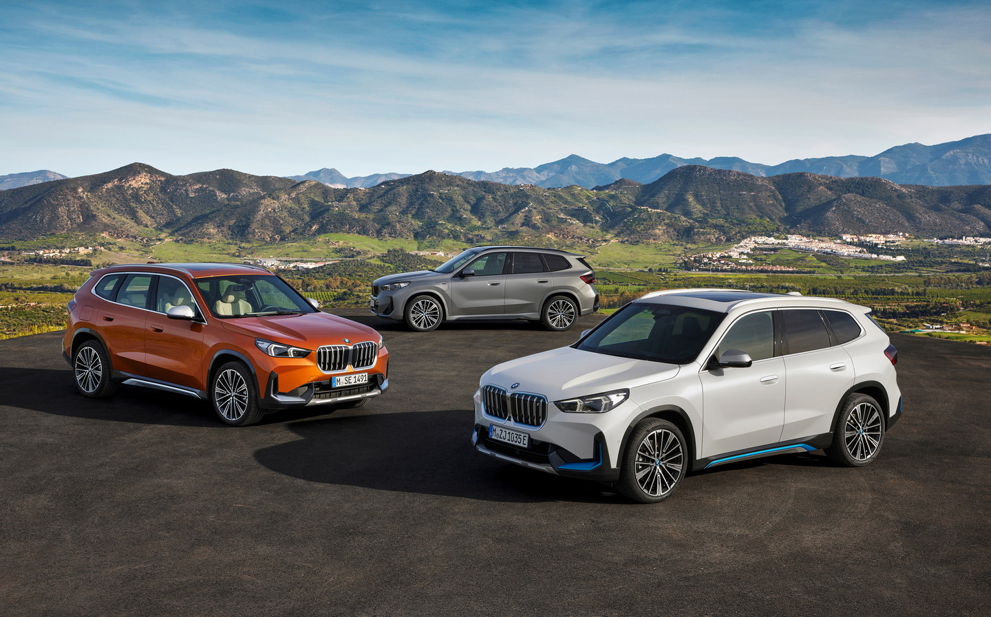 2023 BMW iX1 and X1