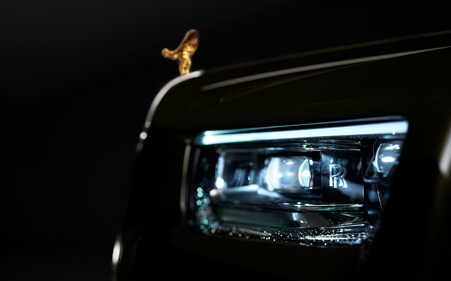 Rolls-Royce Updates the Phantom, Debuts the Phantom Platino