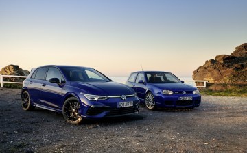 Volkswagen Golf R '20 Years' edition