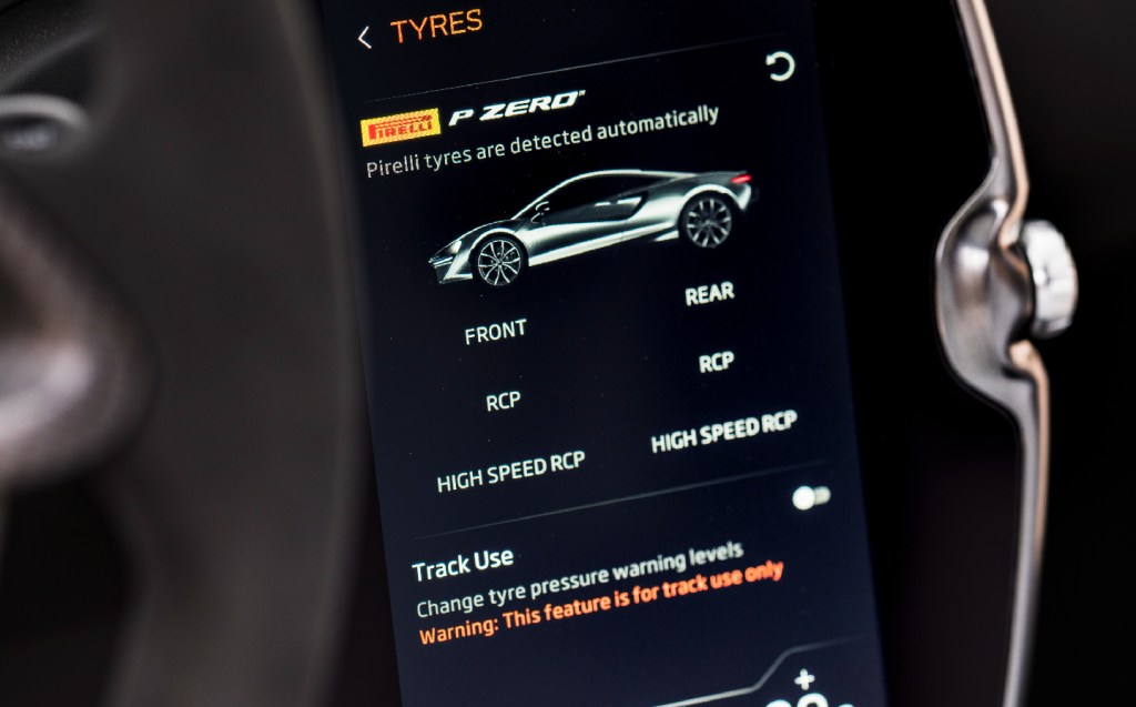 McLaren Artura tyre menu