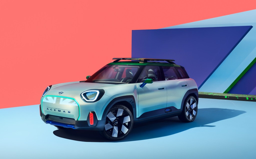 Larger, pure-electric Mini Countryman breaks cover as brand makes way for  smaller crossover EV