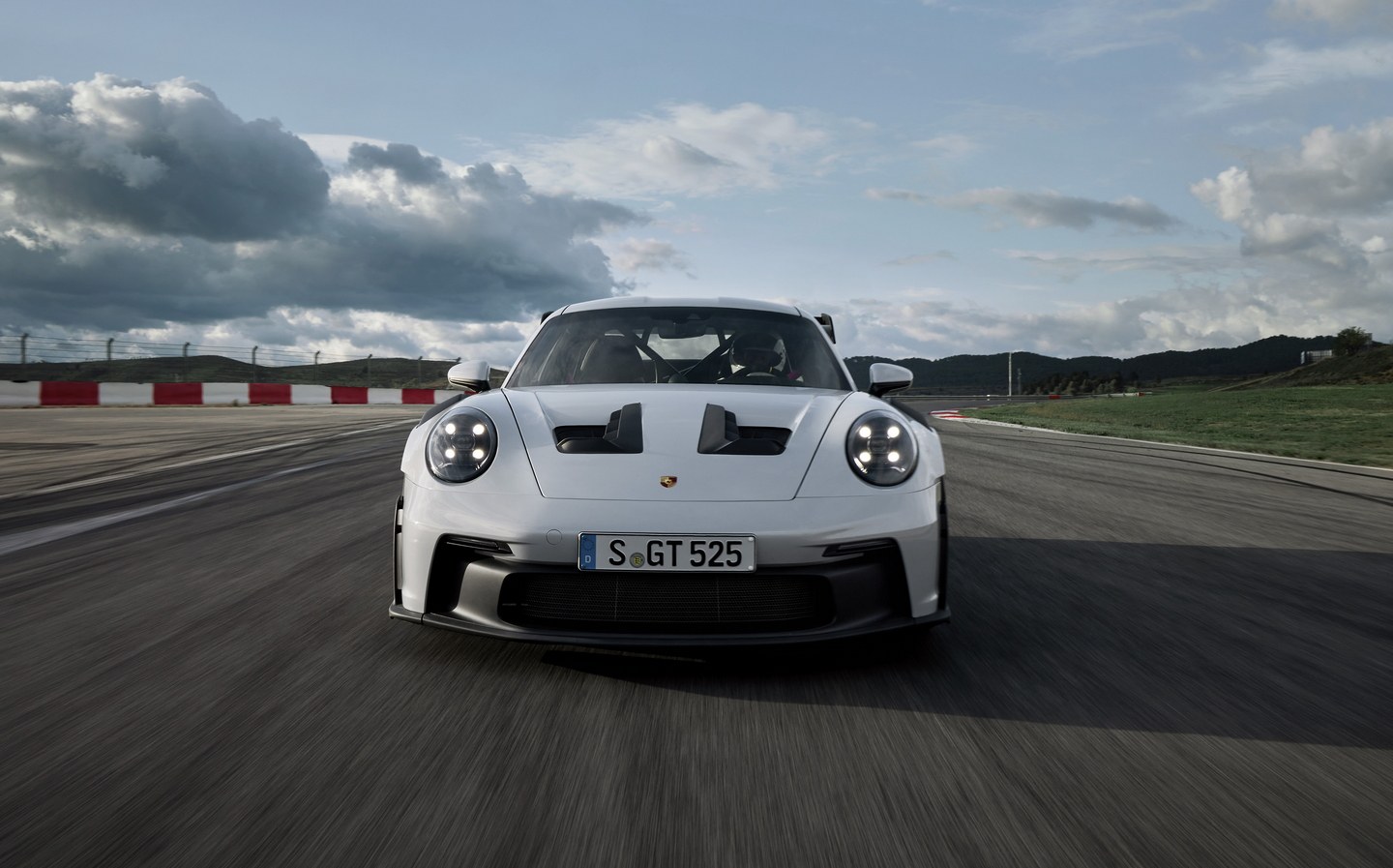 Porsche 911 GT3 RS revealed with active aero, more power and enhanced track  focus