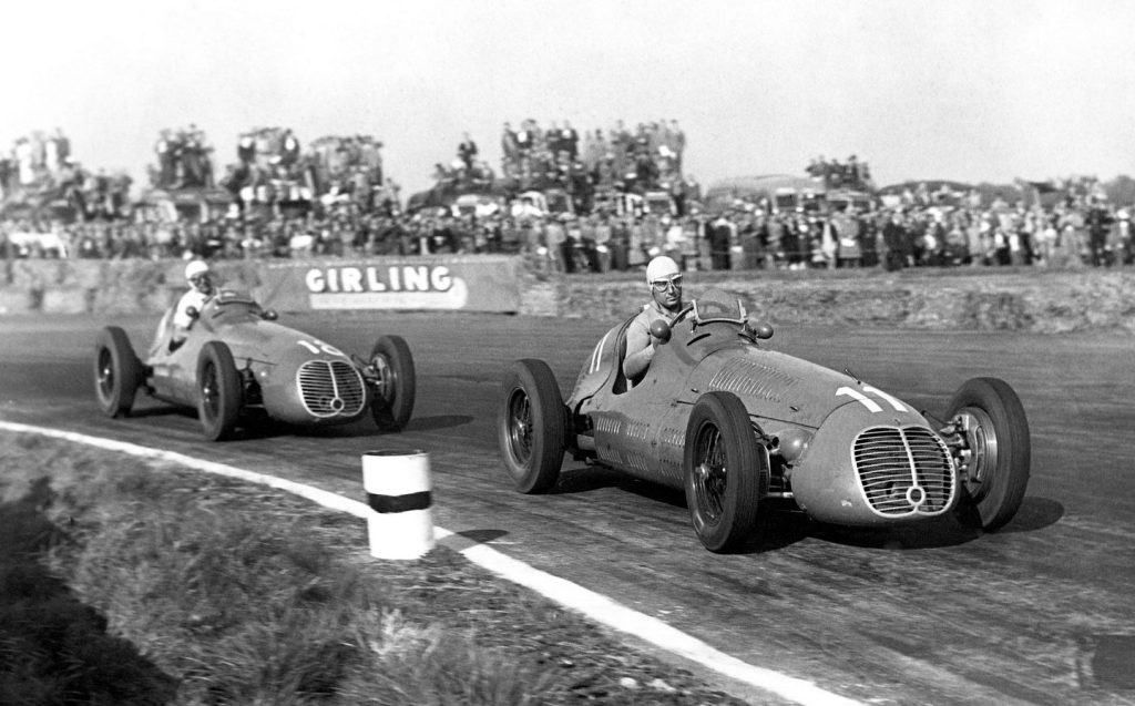 Villoresi-and-Ascari-at-the-1948-British-Grand-Prix.-Credit-SHL_BRDC