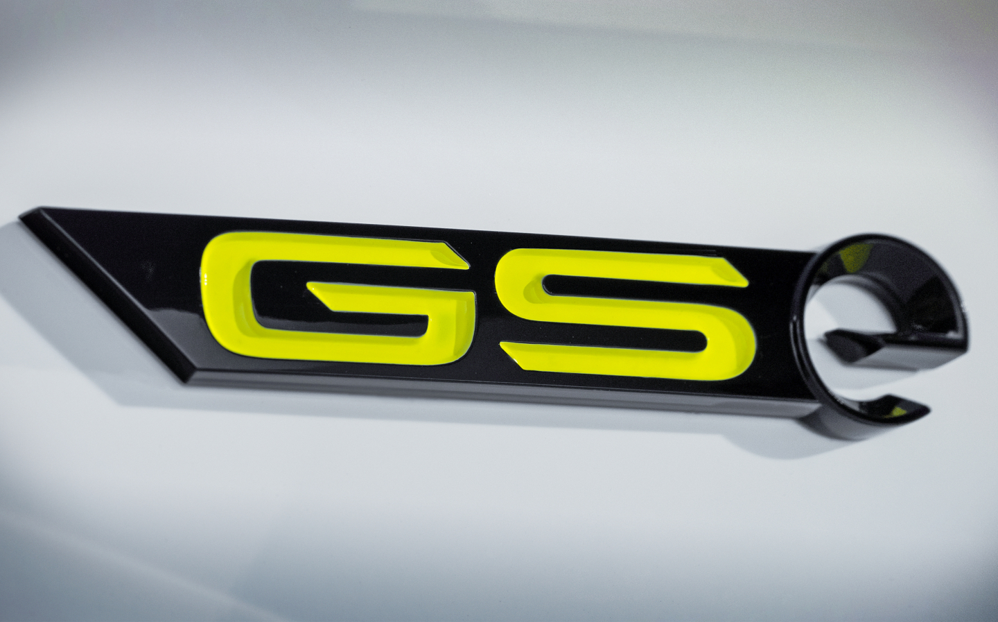 Vauxhall GSe badge