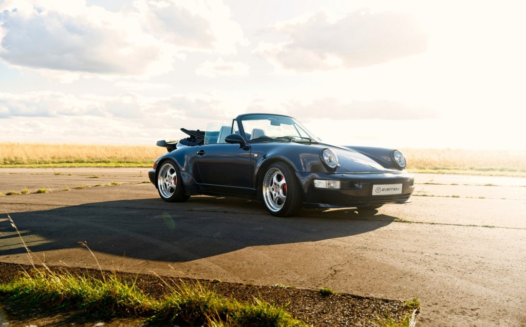 Everrati unveils world’s first electrified Porsche 911 (964) Wide Body Cabriolet