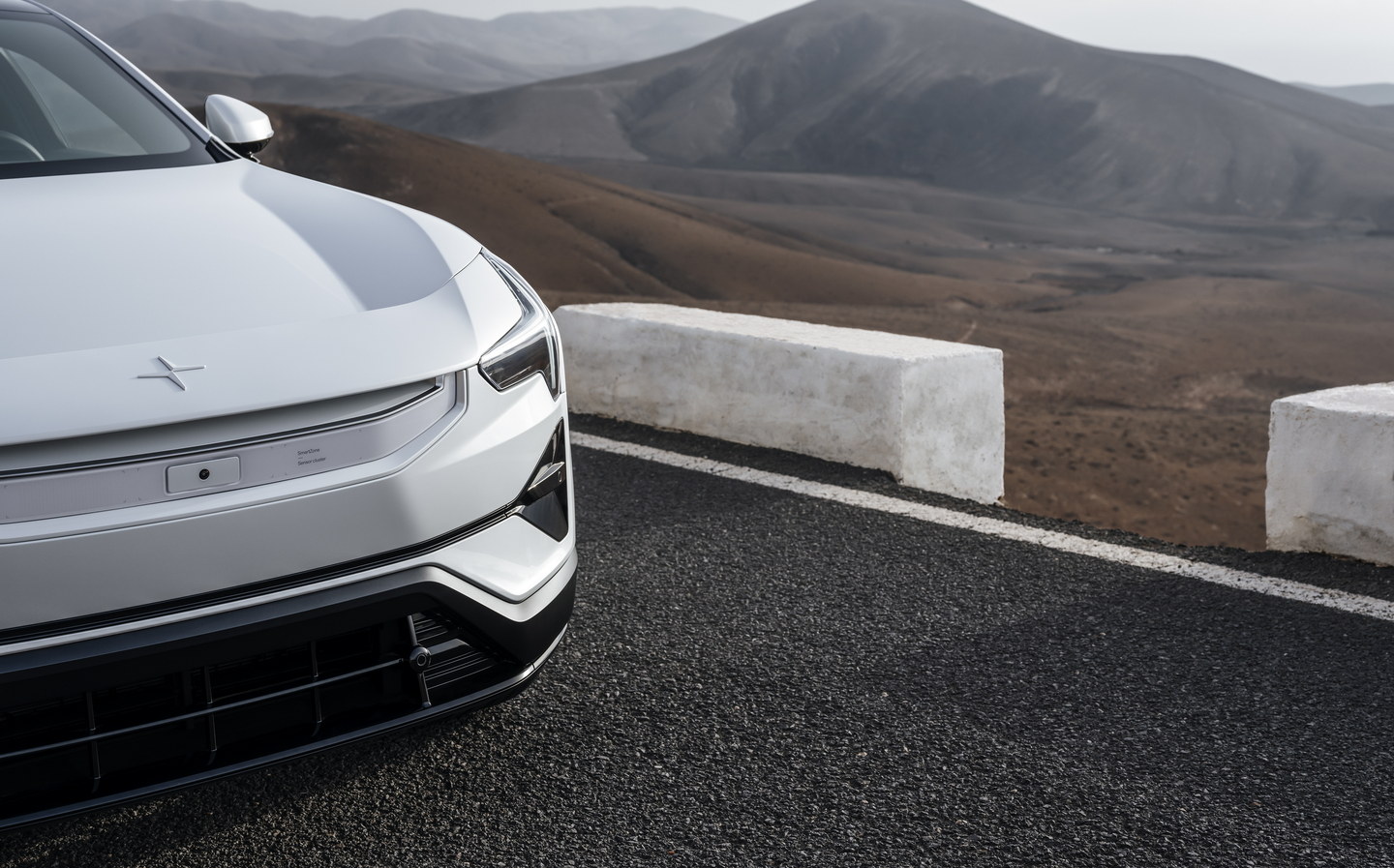 Polestar 3 challenges Tesla Model Y with 379 mile battery range