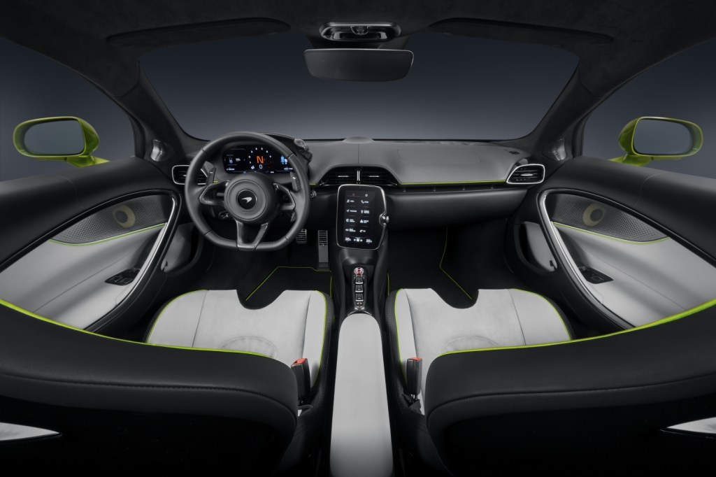 McLaren Artura interior