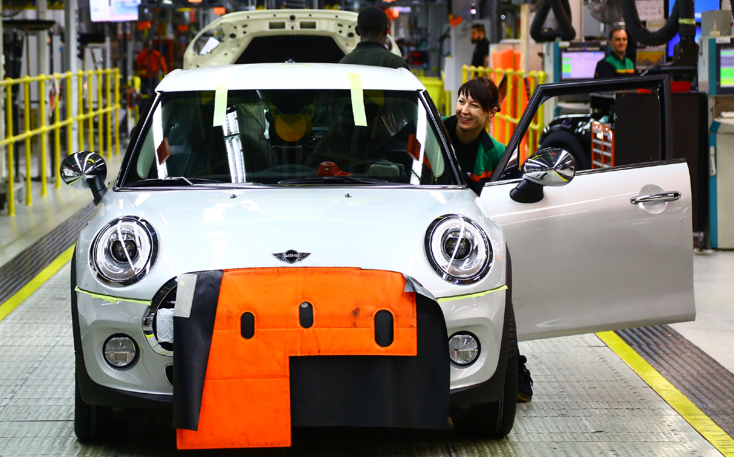 Female engine at the Mini car factory