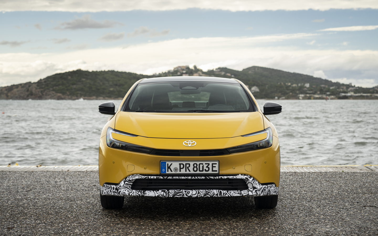 toyota-prius-plug-in-hybrid-phev-yellow-2023-036 - Driving.co.uk from ...