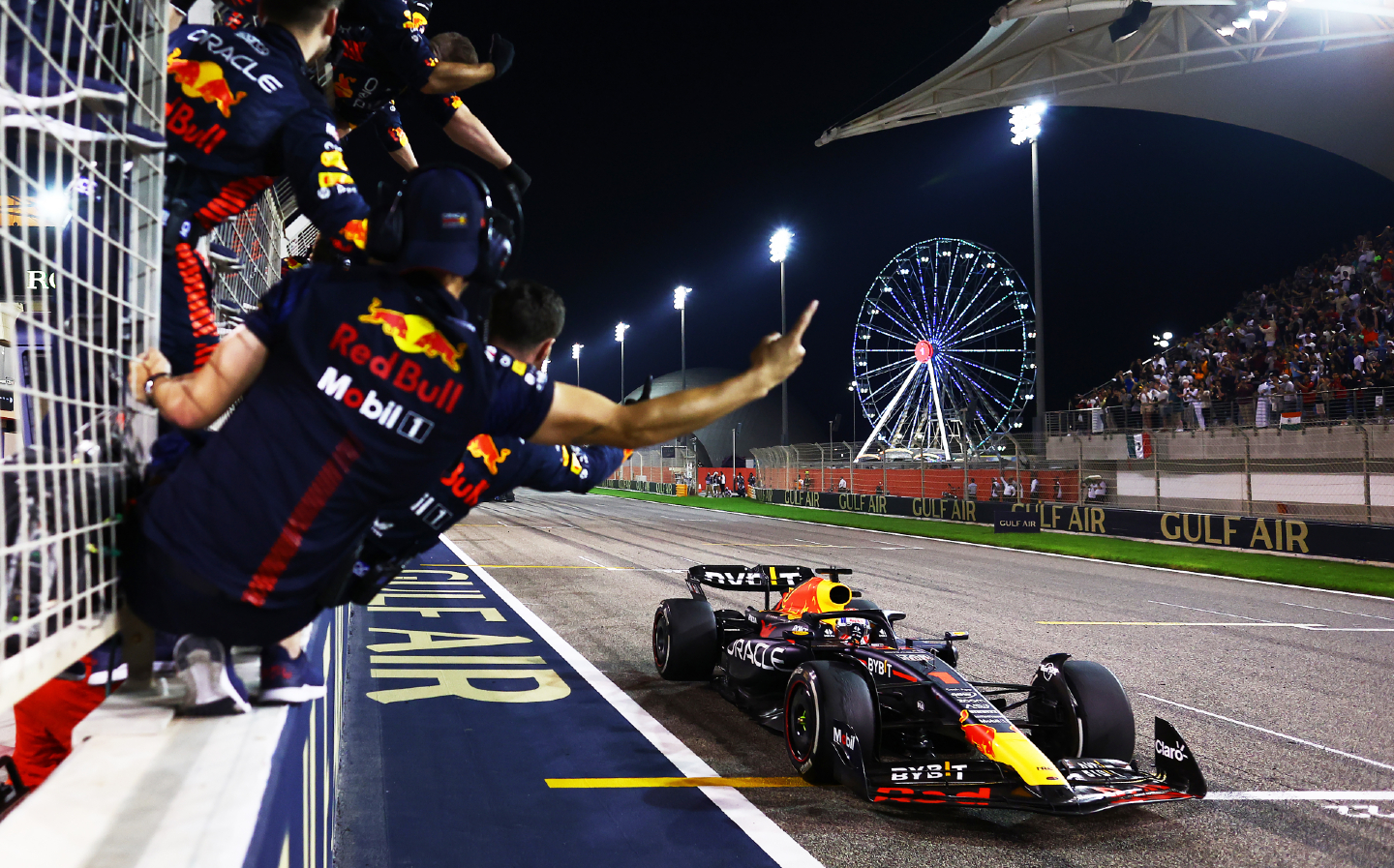 F1 points table 2023 Which driver and team are leading the world