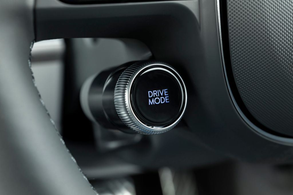 Hyundai Ioniq 6 drive mode selector