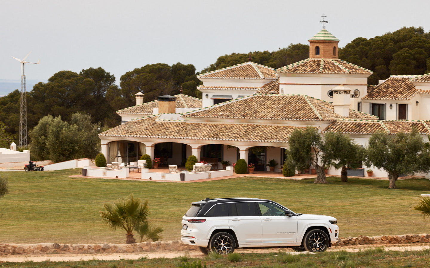 New 2024 Jeep Grand Cherokee Base 4xe Sport Utility in Hopkins #6AZ020N