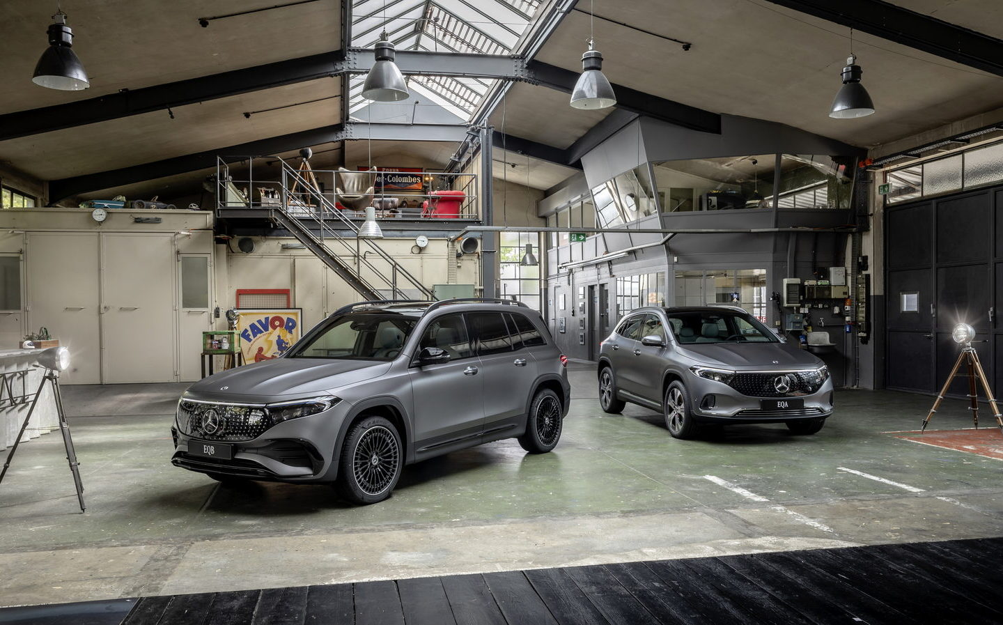 Fresh look and tech for updated Mercedes EQA and EQB electric SUVs, with up  to 348 miles on a charge