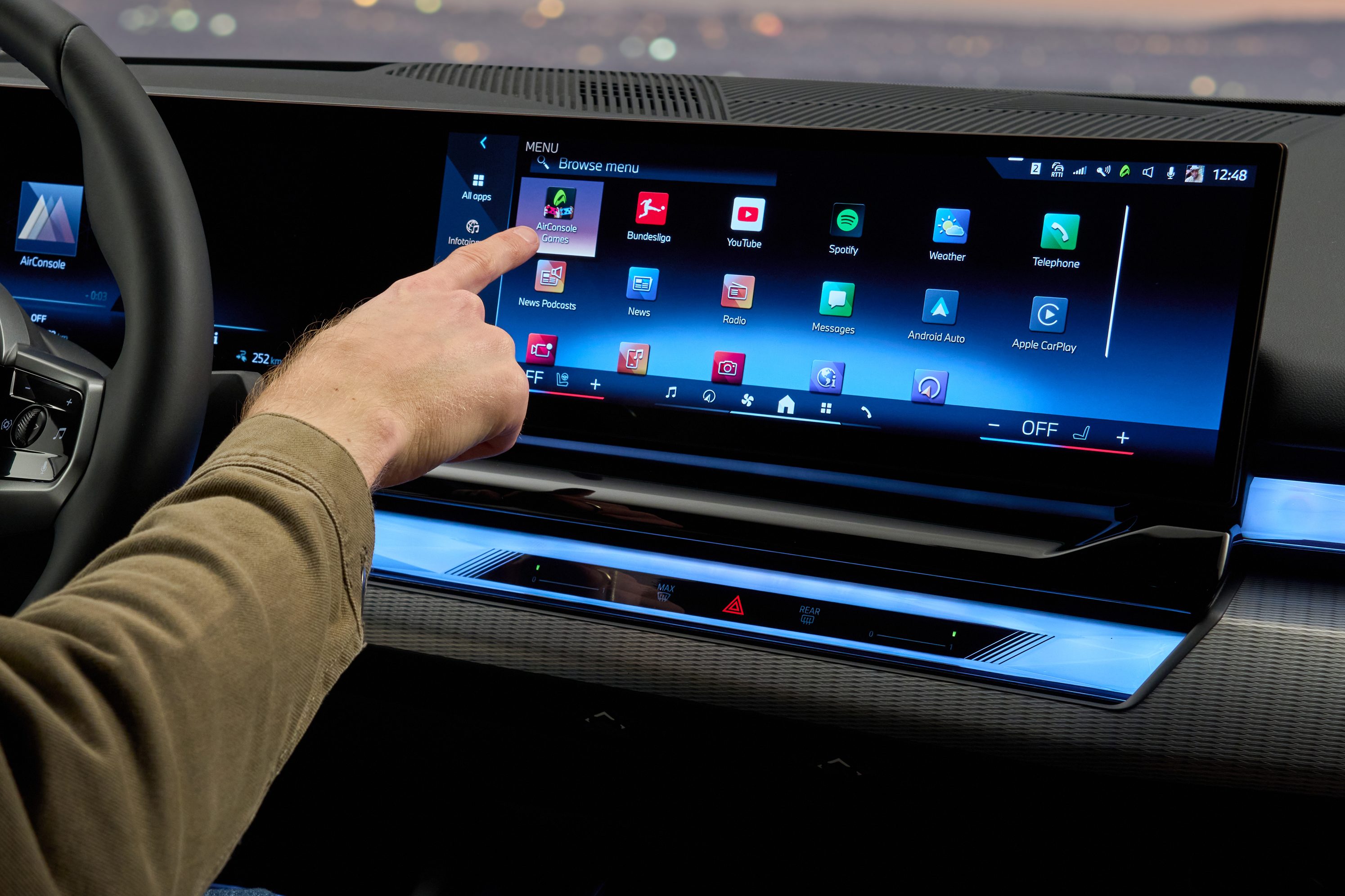 BMW i5 touchscreen