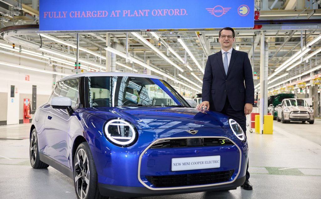Mini invests £600 million in British factories in Oxford and Swindon in preparation for all-electric future