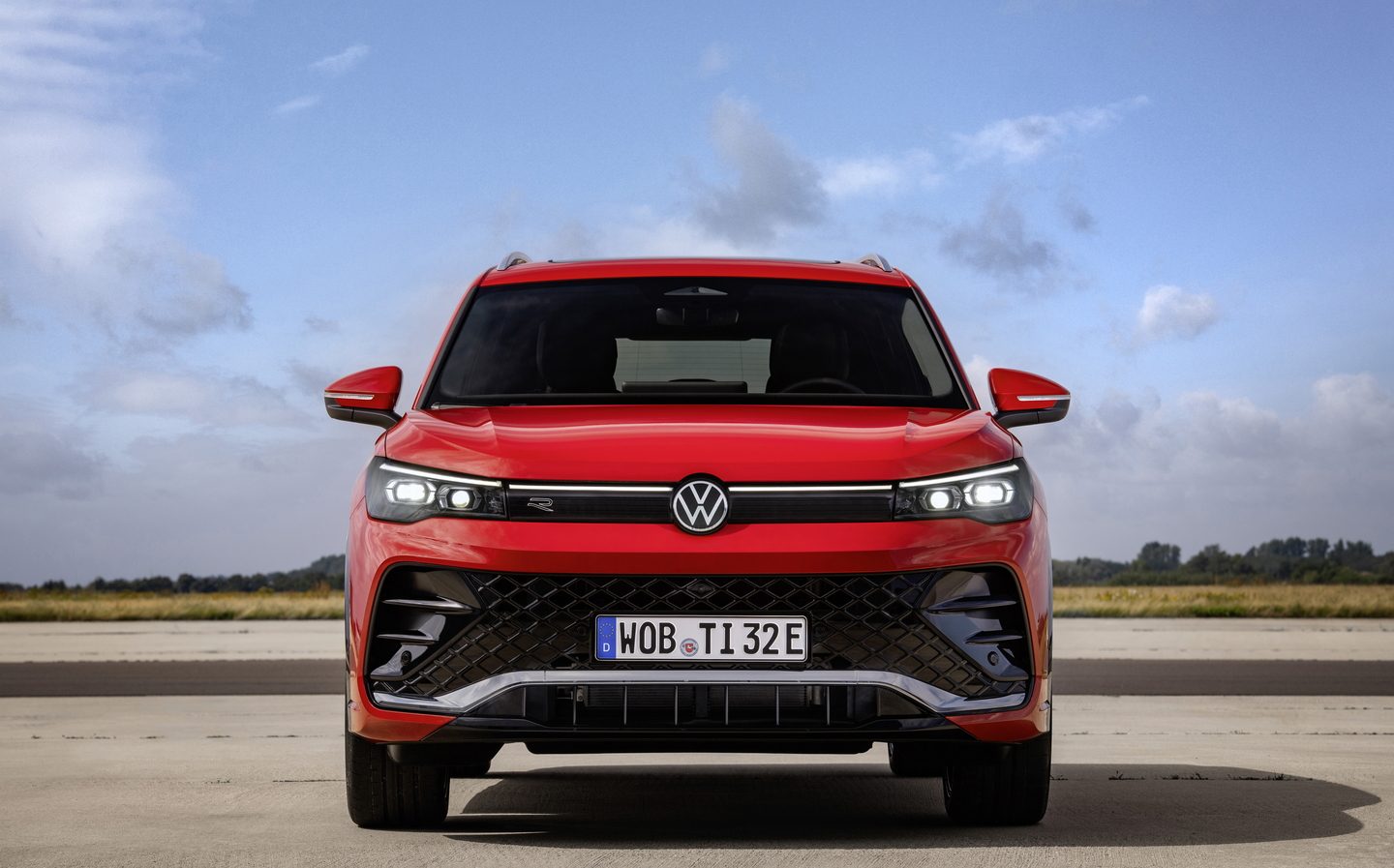 New Volkswagen Tiguan SUV Breaks Cover, Gets Hybrid Engine Option