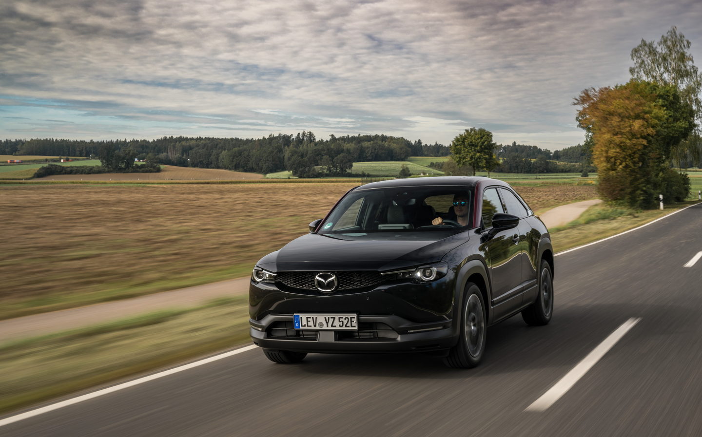 Mazda MX-30 e-Skyactive R EV (2023): Neuvorstellung - Plug-in-Hybrid - AUTO  BILD