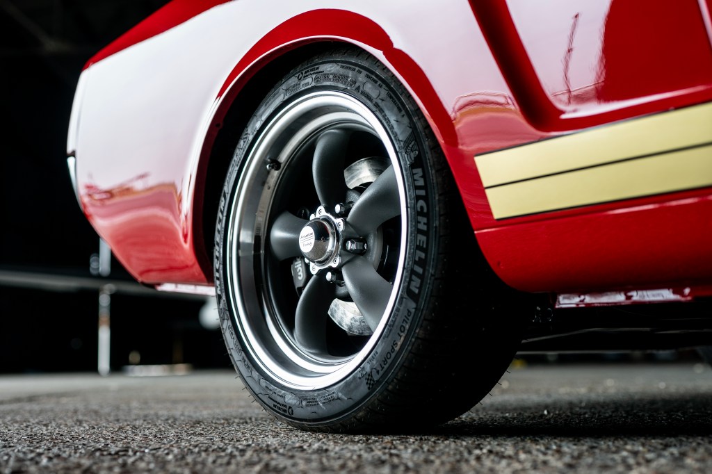 Alan Mann Racing (AMR) ePower Mustang wheels close-up