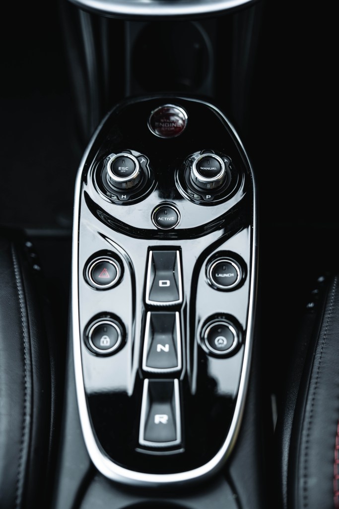 McLaren GT drive select modes