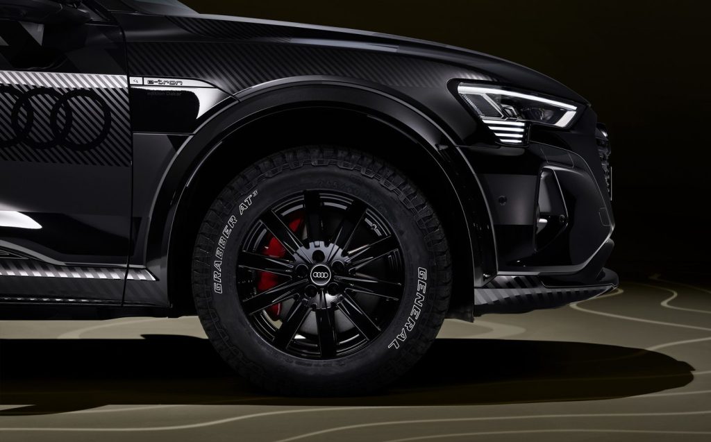 The Q8 e-tron edition Dakar takes inspiration from Audi's rally