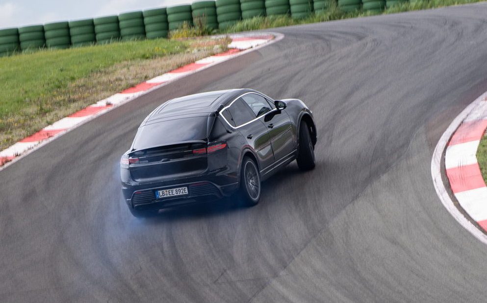 Preview to the 2024 electric Porsche Macan