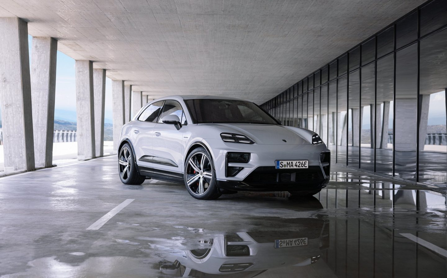 2024 - [Porsche] Macan - Page 9 Porsche-Macan-Turbo-electric-2024-002