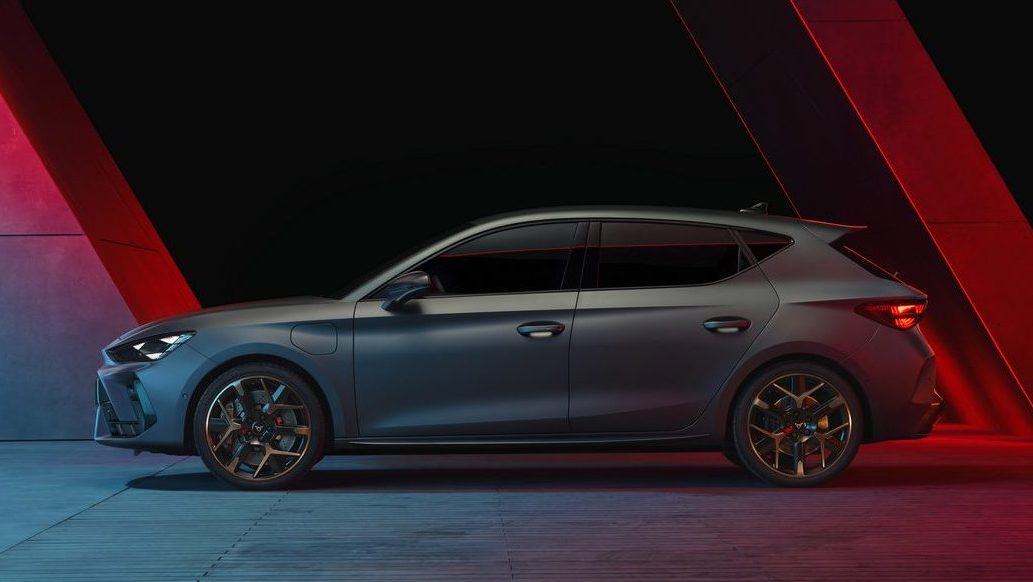 2024 Cupra Leon VZ hatchback side view