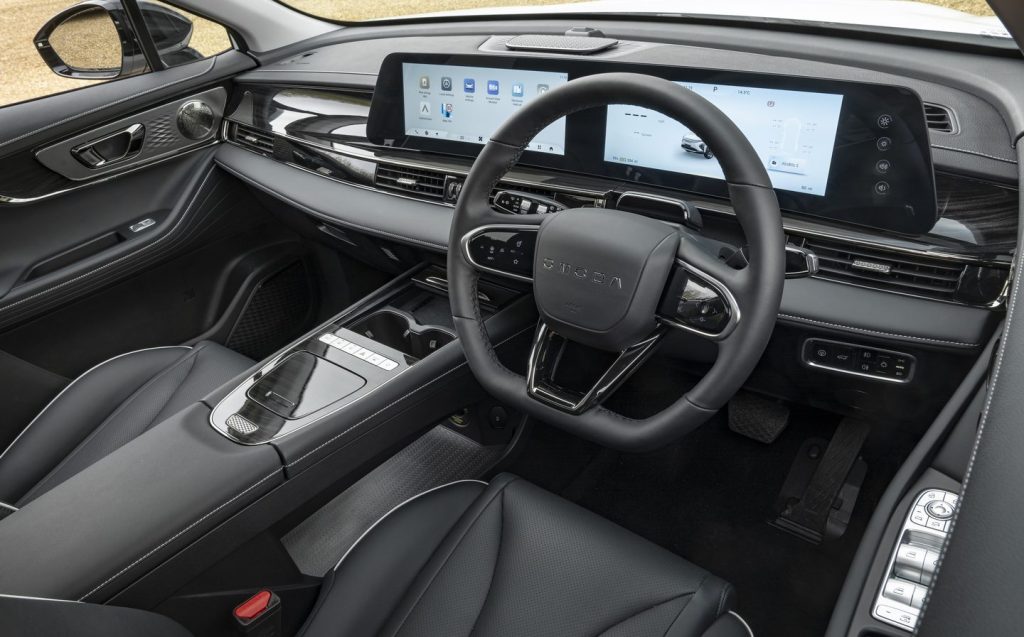 Omoda E5 interior