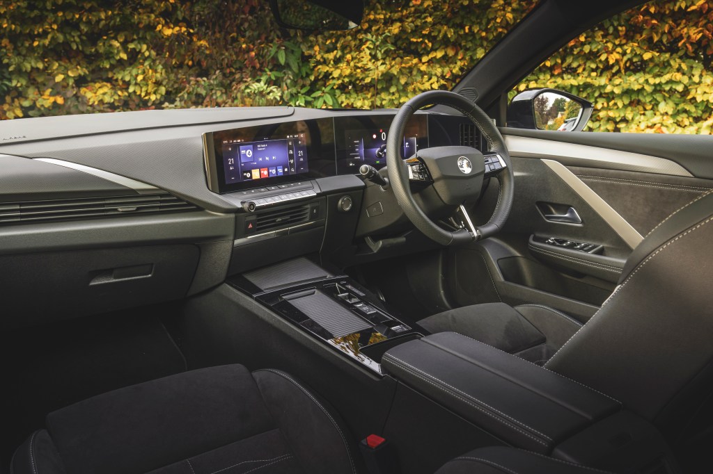 Vauxhall Astra Sports Tourer Electric Ultimate interior