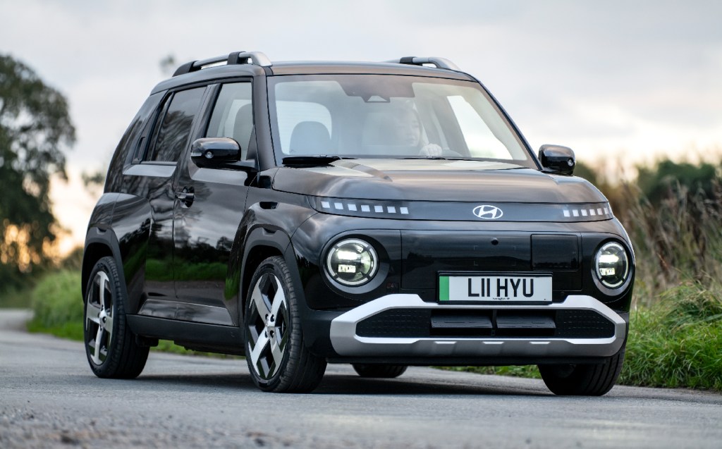 2025 Hyundai Inster cornering