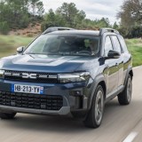 2025 Dacia Bigster front 3/4 driving view