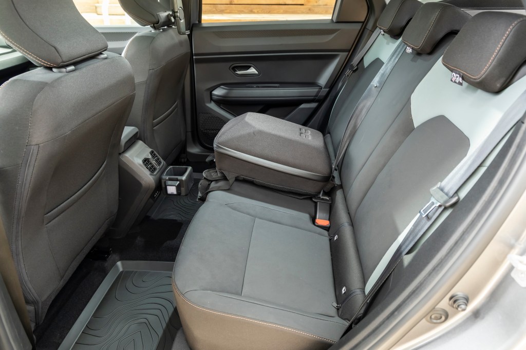 Dacia Bigster rear seats