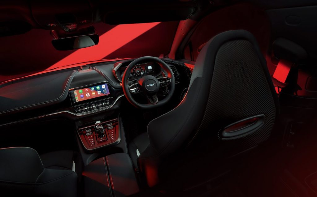 Aston Martin DBX S
