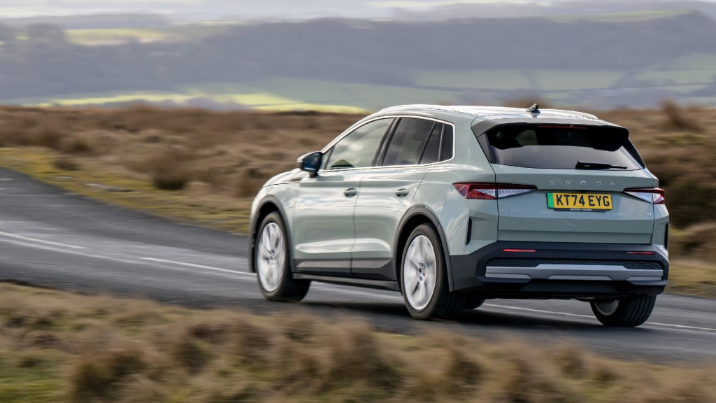 Skoda Elroq driving rear 3/4 view