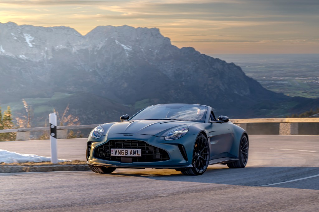 2025 Aston Martin Vantage Roadster cornering