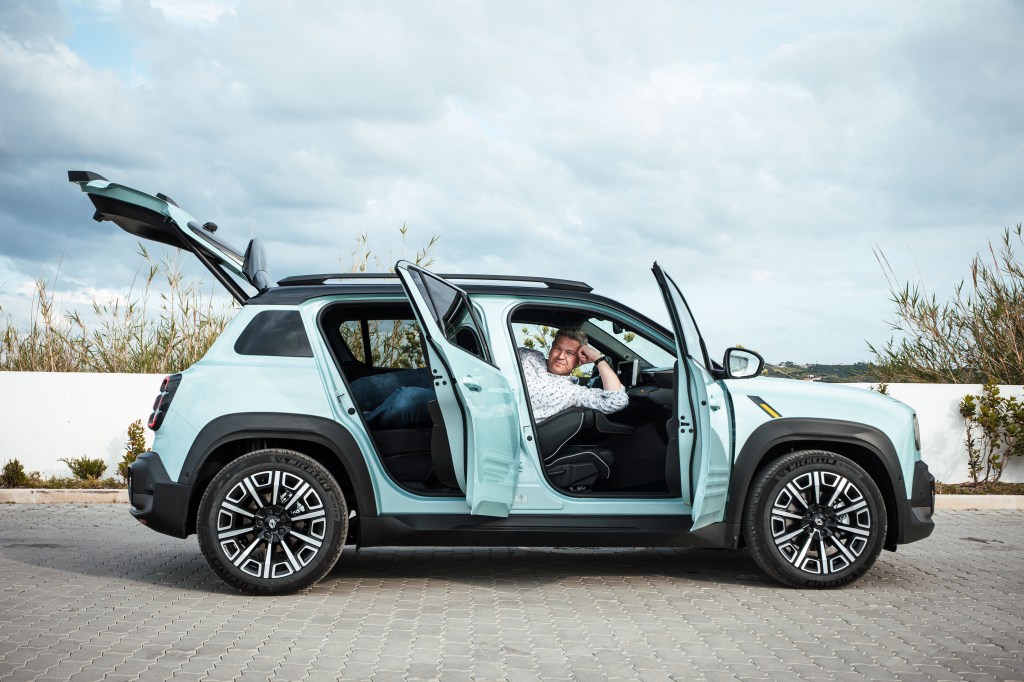 Will Dron in 2025 Renault 4
