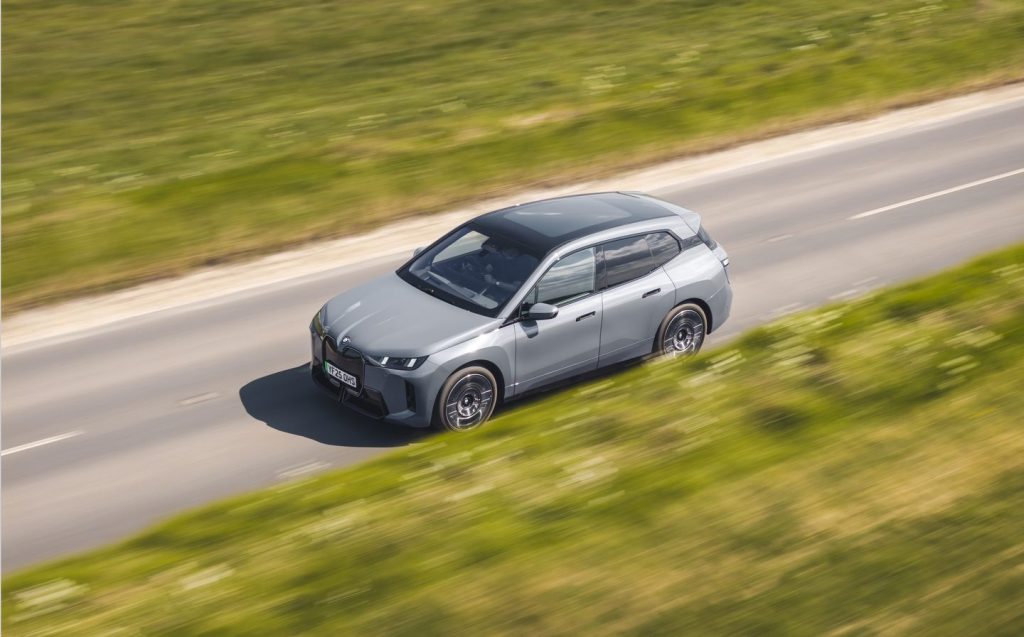BMW iX